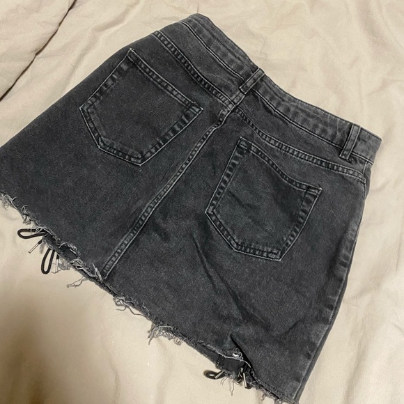 Skirt - Picture 2 of 2